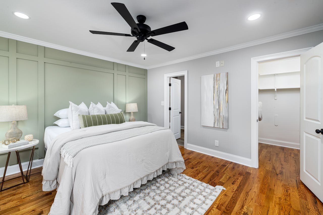 Health Expert Warns Against Using Fans All Night During Summer
